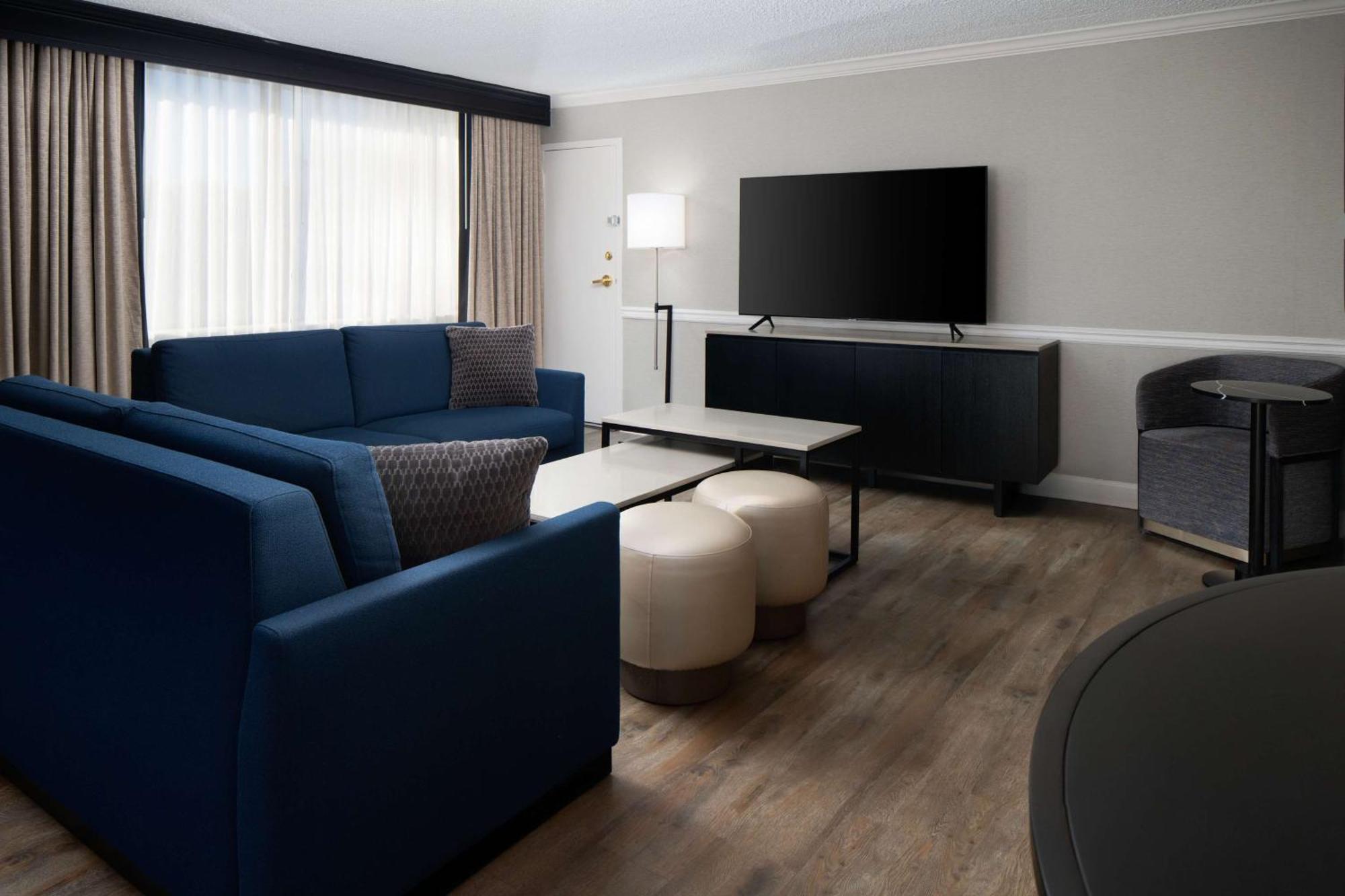 Doubletree By Hilton Baltimore North Pikesville Bagian luar foto