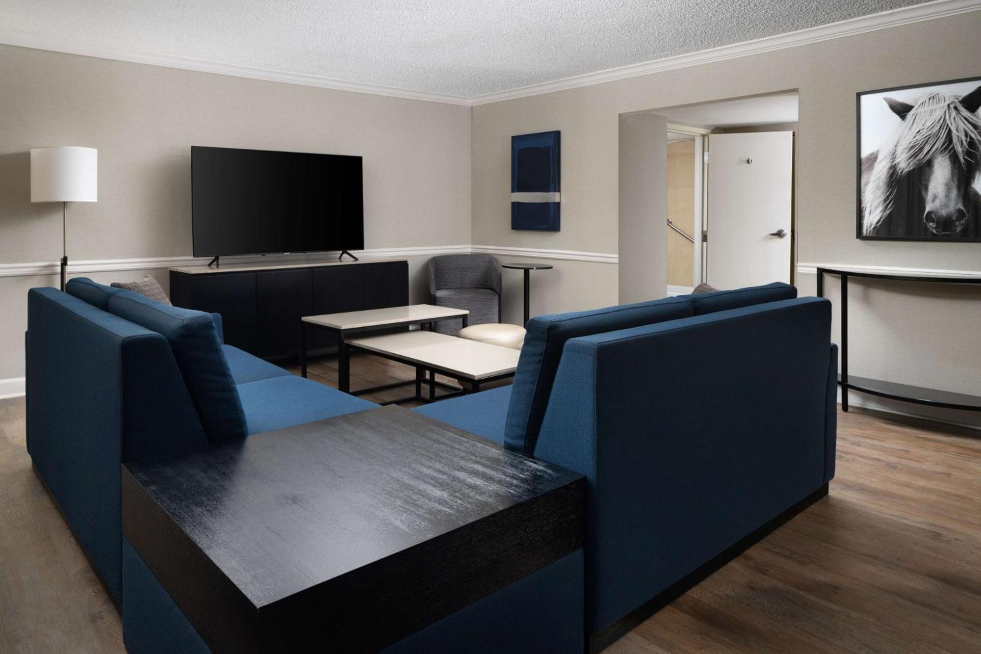 Doubletree By Hilton Baltimore North Pikesville Bagian luar foto